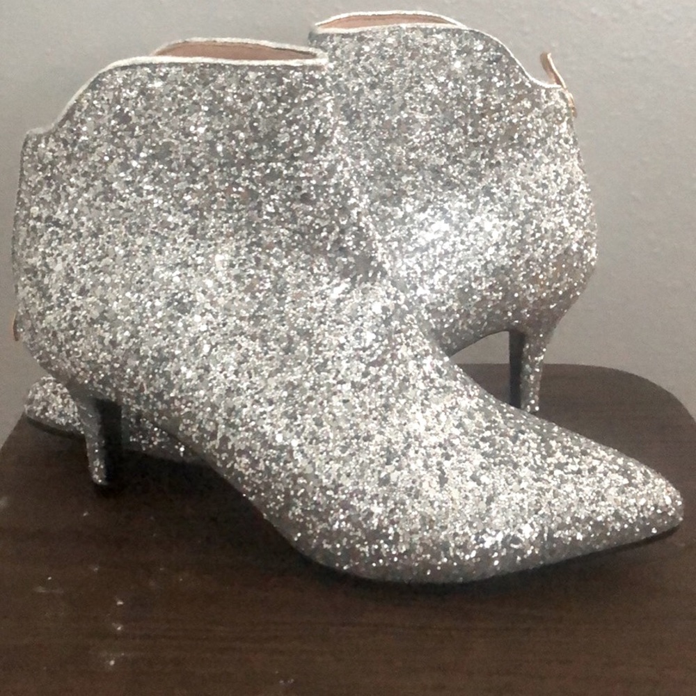 New silver glitter booties!